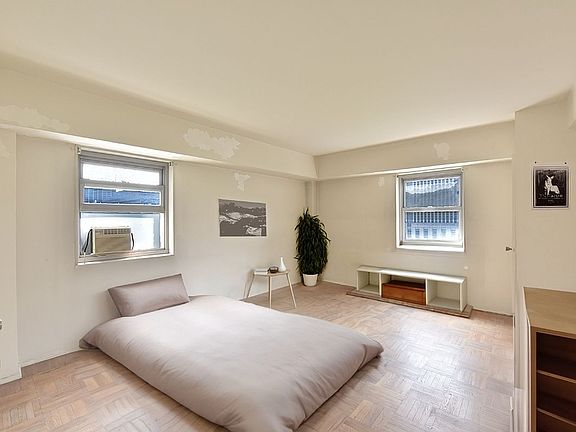 4th image of 225 Adams St #8DE