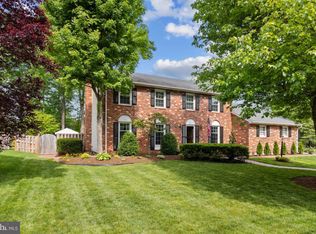 8320 Riverside Rd, Alexandria, VA 22308