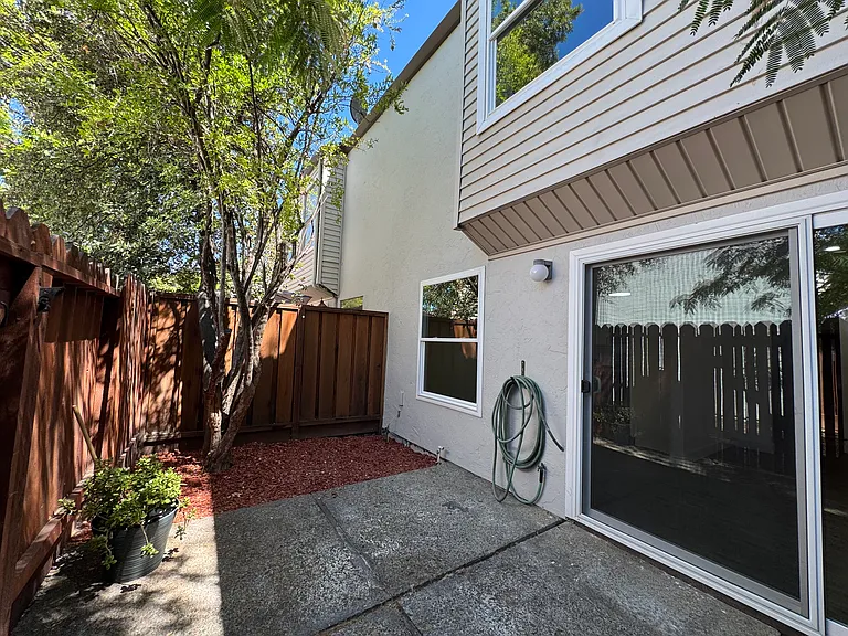 1409 Bel Air Dr #A — Photo 39