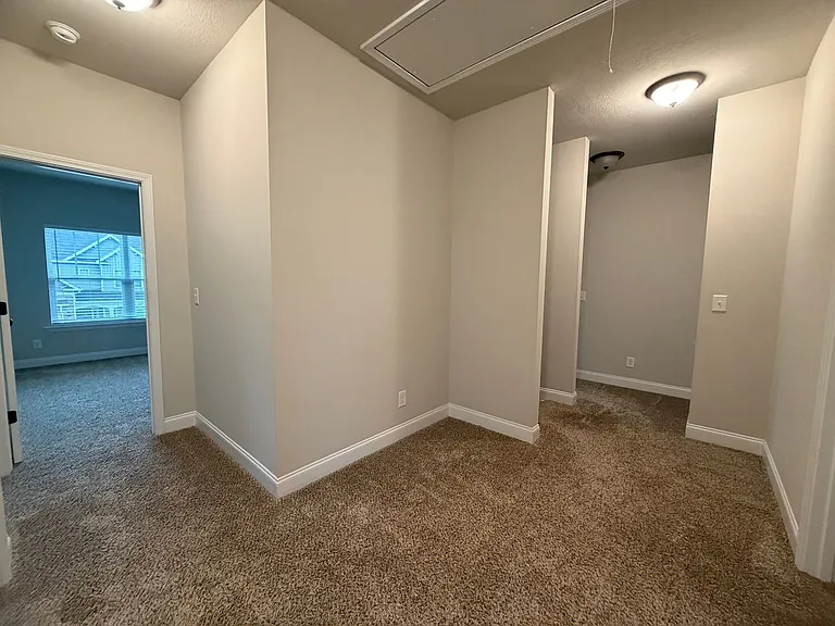 1008 Swan Ct — Photo 23