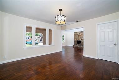5th image of 2669 Glen Ave