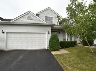 730 Harper Ave, Cary, IL 60013