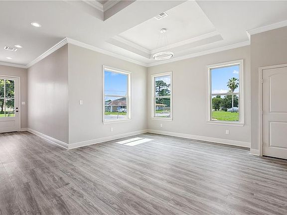 3rd image of 4843 Bright Dr