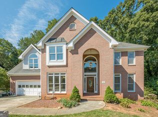 90 Cross Creek Dr, Lilburn, GA 30047