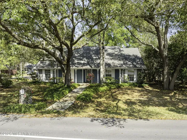 89338 Diamondhead Dr E, Diamondhead, MS 39525