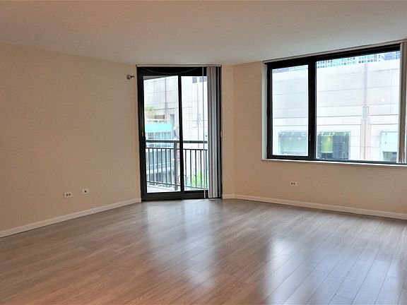 2nd image of 480 N McClurg Ct APT 718