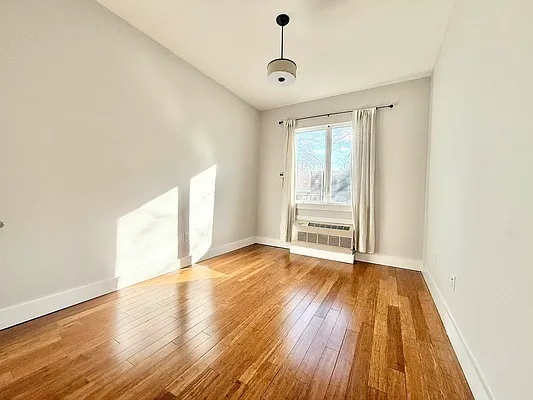 Rented by ERNY LLC | media 8