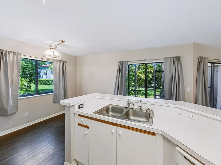 191 Bennington Dr #3 — Photo 7