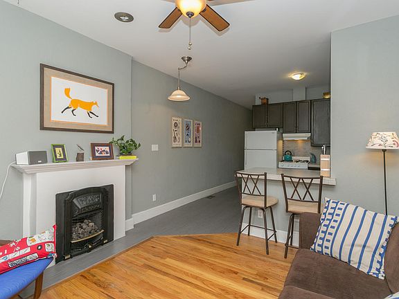 3rd image of 2557 Glenarm Pl
