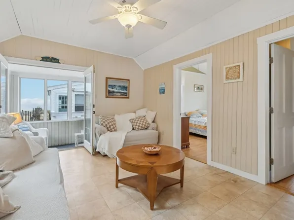 134 Central Ave, Salisbury, MA 01952