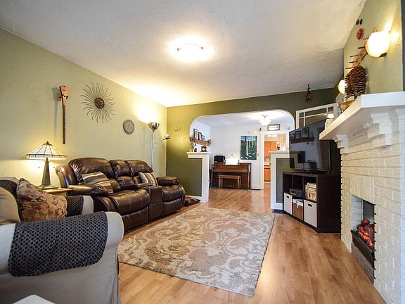 3rd image of 1541 Westona Dr