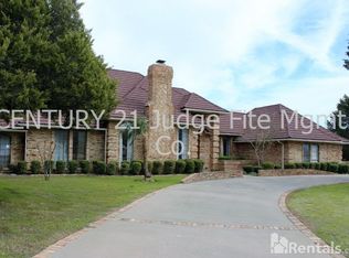 1123 Shadow Wood Trl, Desoto, TX 75115