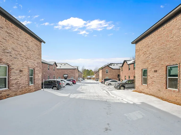 1370 N Porter Rd — Photo 5