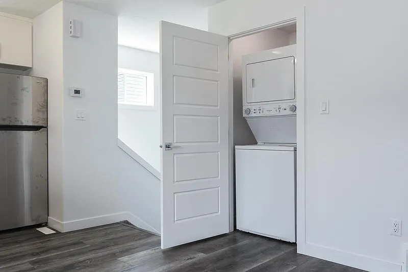 1 bed, 1.0 bath, $1,200 — Photo 3
