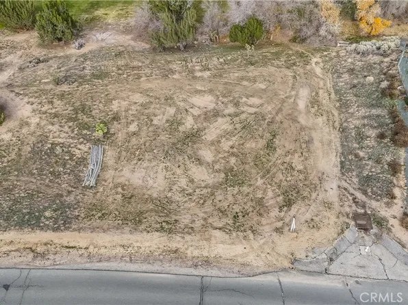 16 Bangor Ave, Hesperia, CA 92345