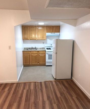 4th image of 2160 Quimby Ave