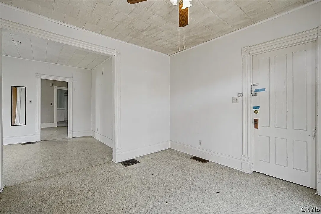 4 bed, 1700 sqft, $1,850 — Photo 1