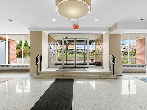 2nd image of 370 Westchester Avenue #4A