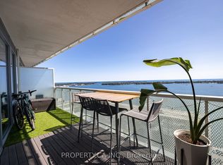 15 Queens Quay E #2203, Toronto, ON M5E0A4