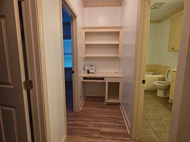 140 Moore Rd — Photo 8