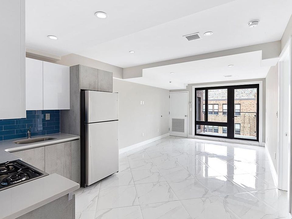 1st image of 17730 Wexford Ter APT 604