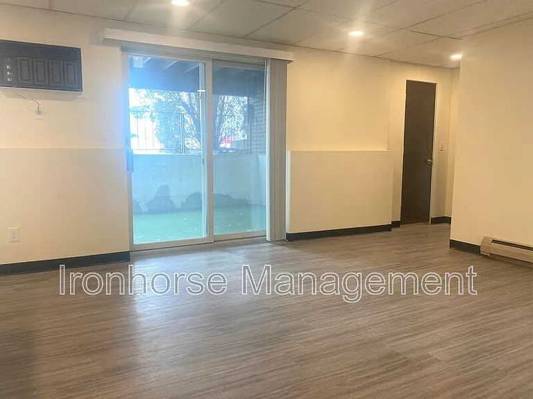 801 W Villard St #29 — Photo 3