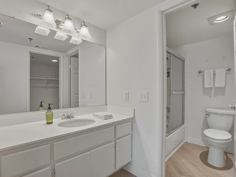 675 Oak Run Trl #301 — Photo 17