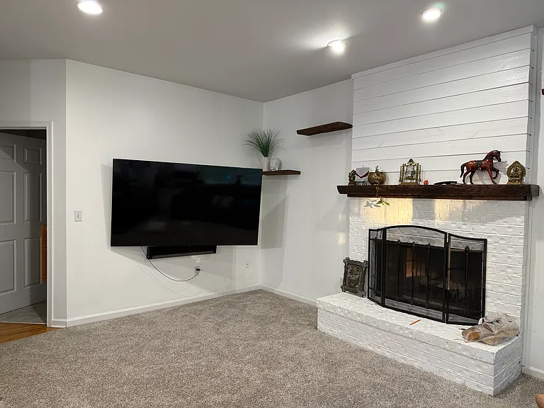15 Ashley Ct — Photo 2