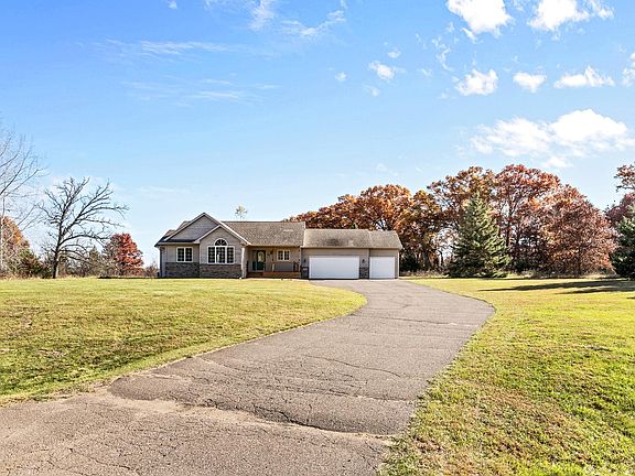 2nd image of 37305 Eagle Ct