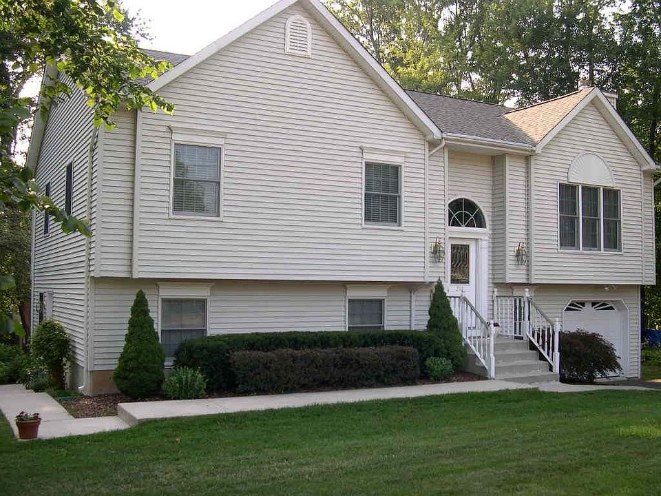 1st image of 214 S Grant Ave