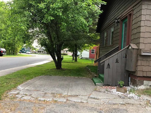 37 Water St, Tupper Lake, NY 12986