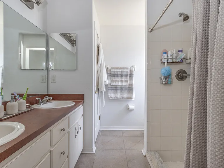 3301 Enclave Blvd — Photo 24