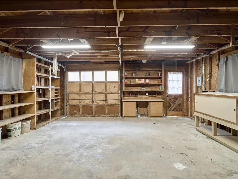 24803 Lori Ln — Photo 36