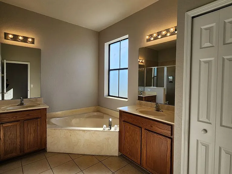 1496 Portofino Meadows Blvd — Photo 26