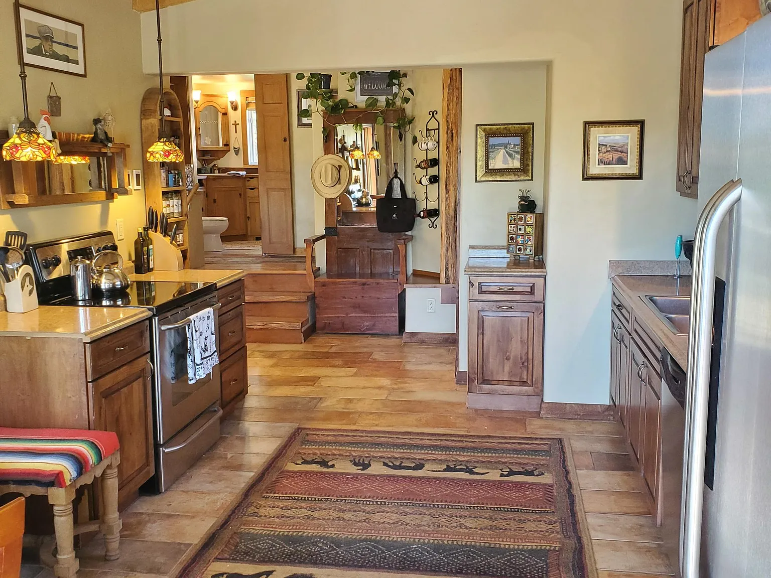 1 bed, 1000 sqft, $1,700 — Photo 4