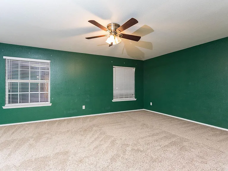 1305 Auburn Dr — Photo 7