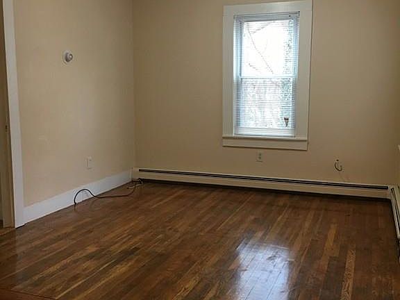 4th image of 4 Prince St APT 3