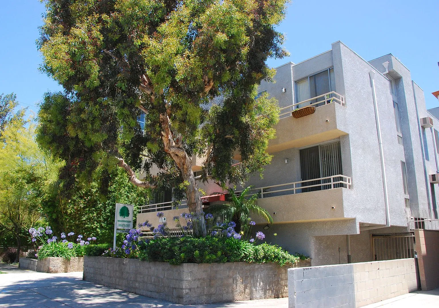 3642 Hughes Ave — Photo 1