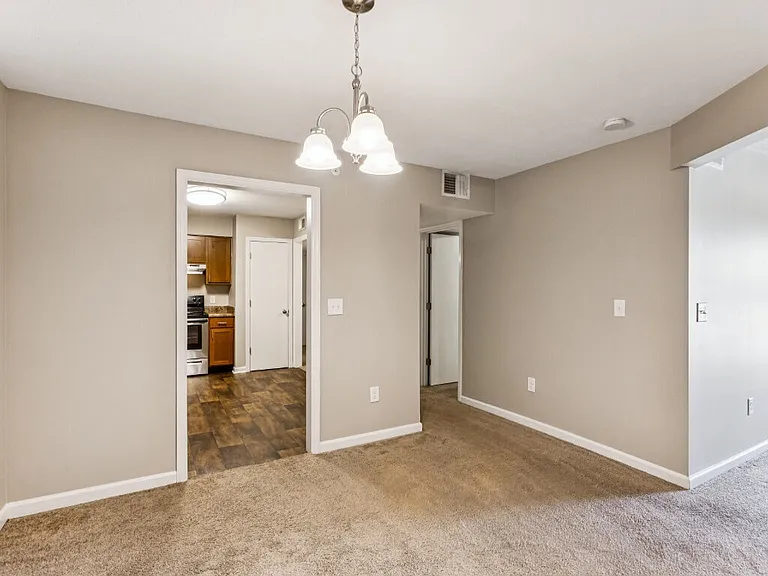 Ashford Place Apartments — Photo 54