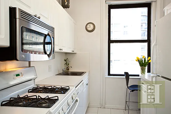 Rented by Halstead Real Estate | media 3