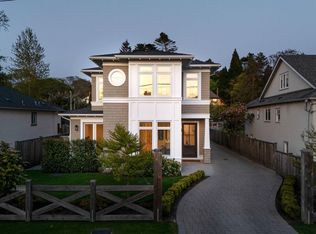 575 Saint Patrick St, Oak Bay, BC V8S 4X4