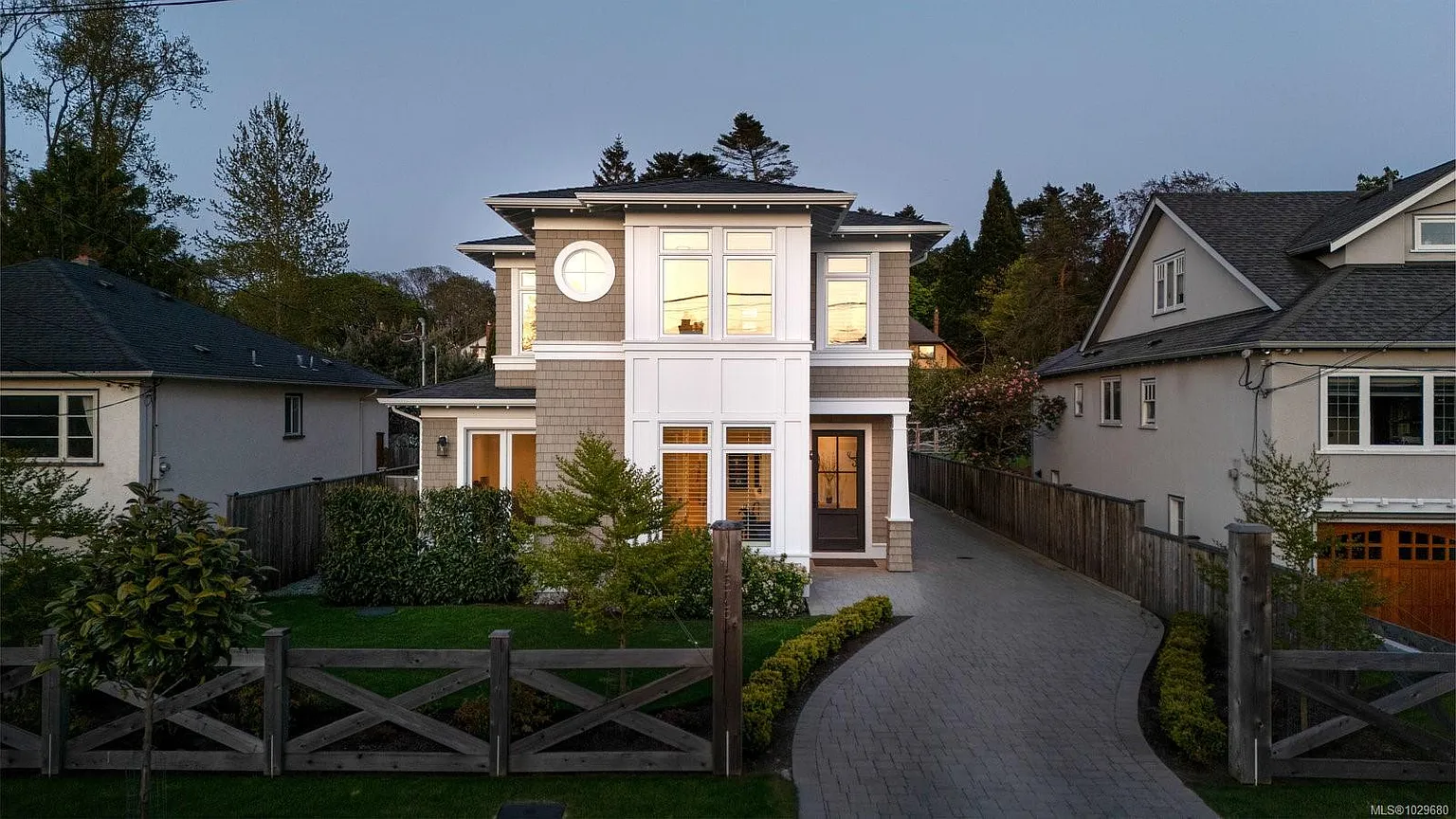 575 Saint Patrick St photo 1