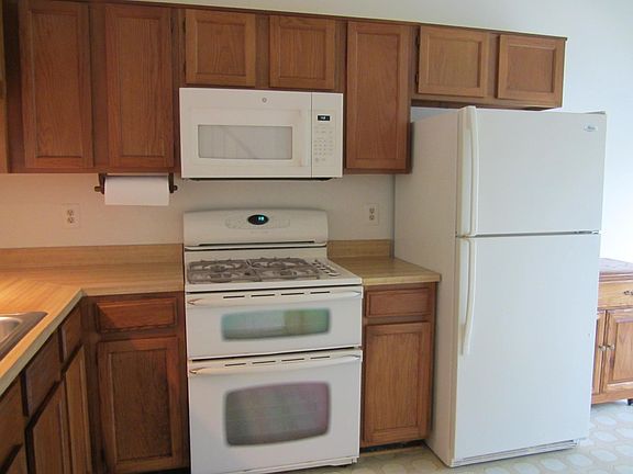 4th image of 3027 Hutumn Ct