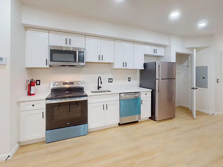 1318 Holbrook Street NE — Photo 1