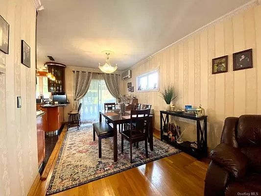 5th image of 139-29 Pershing Cres