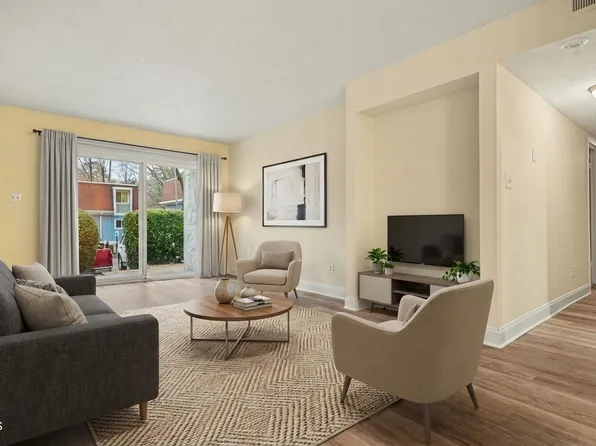 7010 Longstreet Dr #C, Raleigh, NC 27615