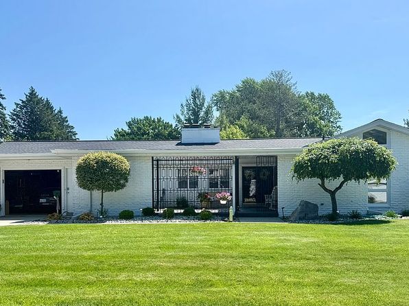 382 Canterbury Dr