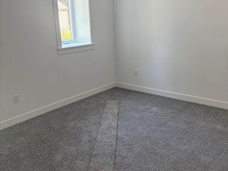 320 N Marshall Ave — Photo 8