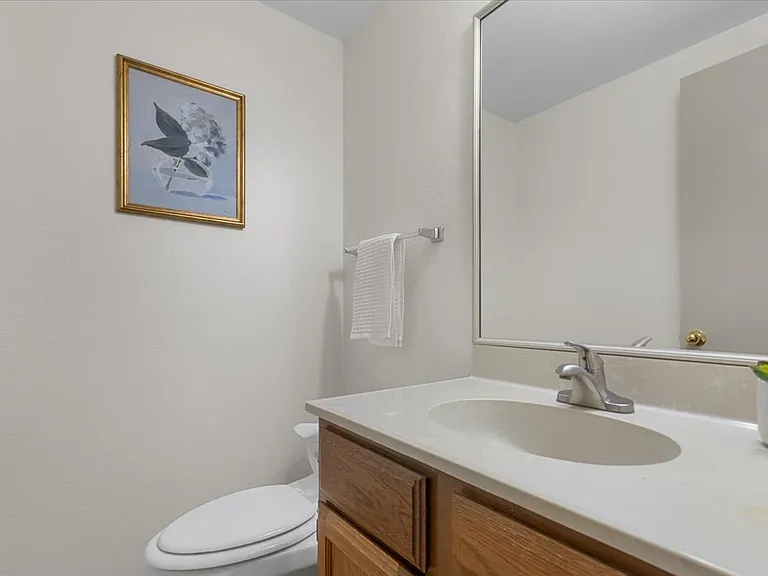 900 Taulbee Ln — Photo 16