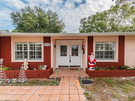 4th image of 7509 Meadow Dr
